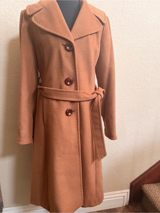 Ellen Tracy Jackets & Blazers - Ellen Tracy Camel Wool-Blend Coat with Smooth Satin Lining